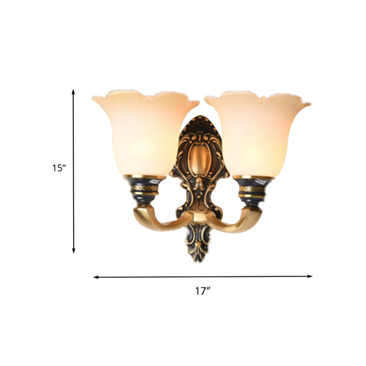 Skørter | Floral Bedroom Wall Lamp Light Traditional White Glass 1/2-Light Brass Wall Light with Metal Curved Arm