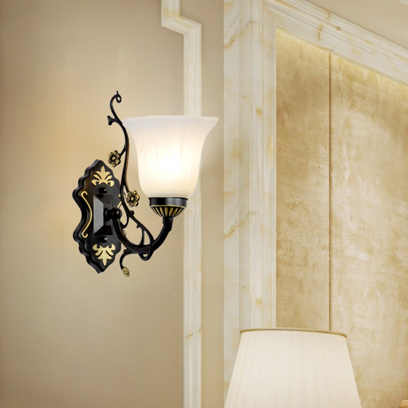 Skørter | Bell living room wall lamp vintage style metal 1/2 lights black wall lamp with white glass shade