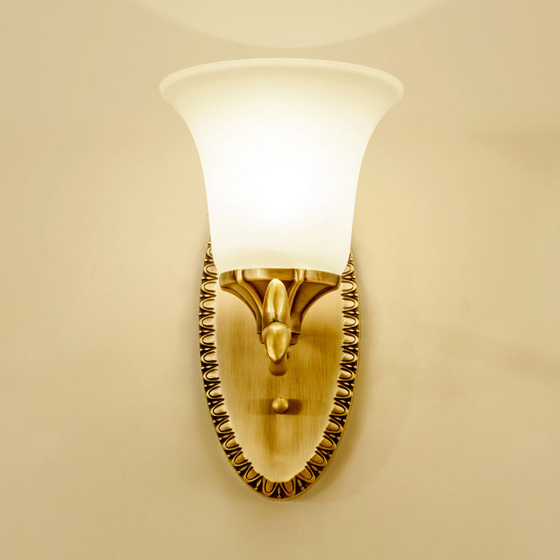 Skørter | Frosted Glass Brass Wall Lamp Bell 1/2-Bowl Vintage Wall Lighting with Elliptical Back Plate for Study