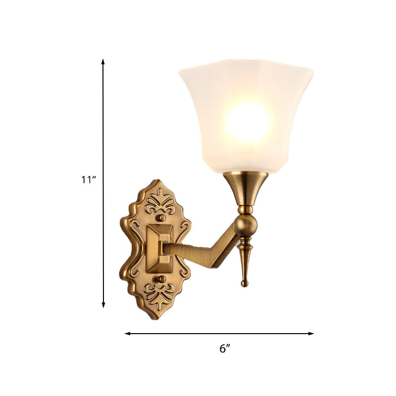Skørter | Traditional Flared Wall-Mounted Lamp 1/2-Light A Frosted Glass Shade Wall Sconce Light in Gold for Bathroom