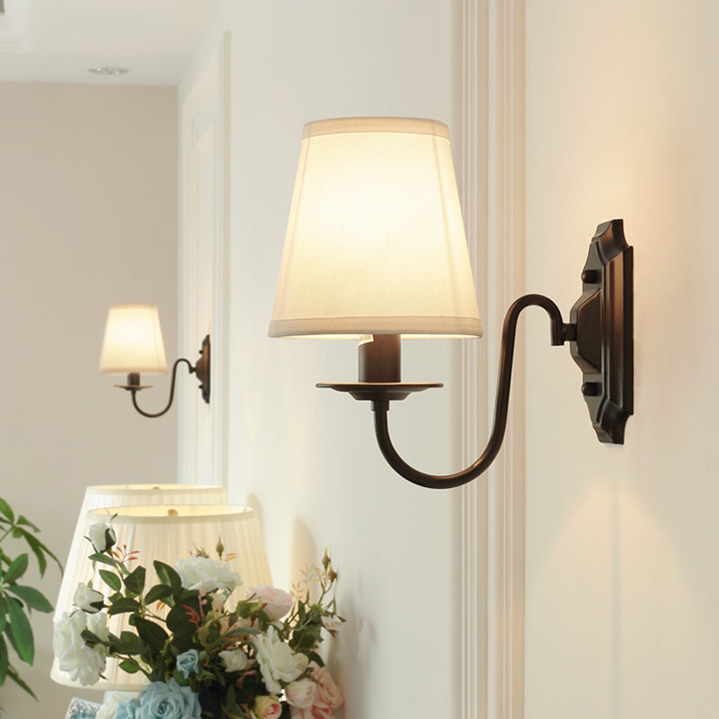 Skørter | Fabric Tapered Wall Lamp Simplicity Single Hallway Wall Light with Curved Arm in Black