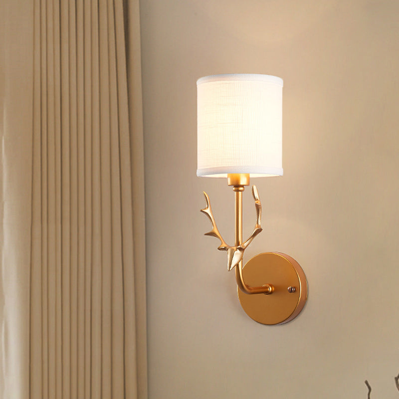 Skørter | Fabric Cylinder Wall Mount Light Minimalism 1-Light Living Room Wall Lighting with Deer Accent
