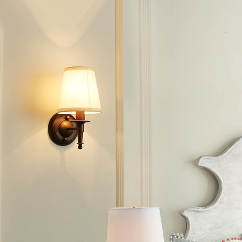 Skørter | Traditional Bucket Wall Lamp 1 Head Fabric Wall Fixture in Dark Brown for the Living Room
