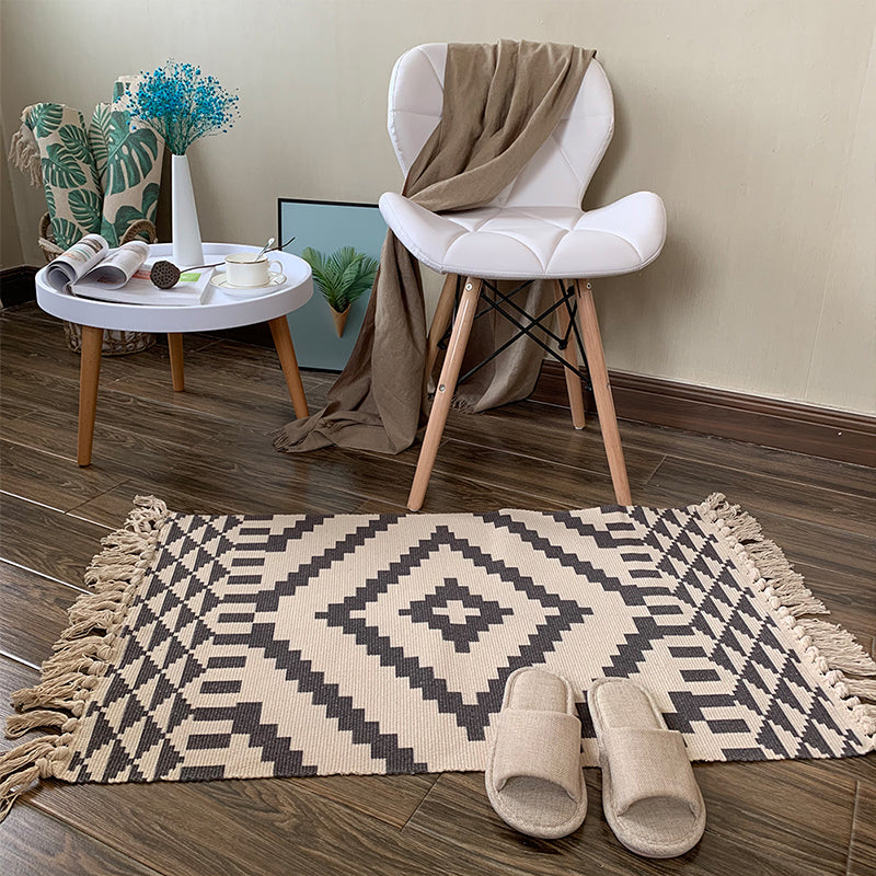 Lisslune | Casual Multicolored Western Rug Cotton Blend Geometric Light Rug Machine Washable Woven Rug with Fringes for Living Room