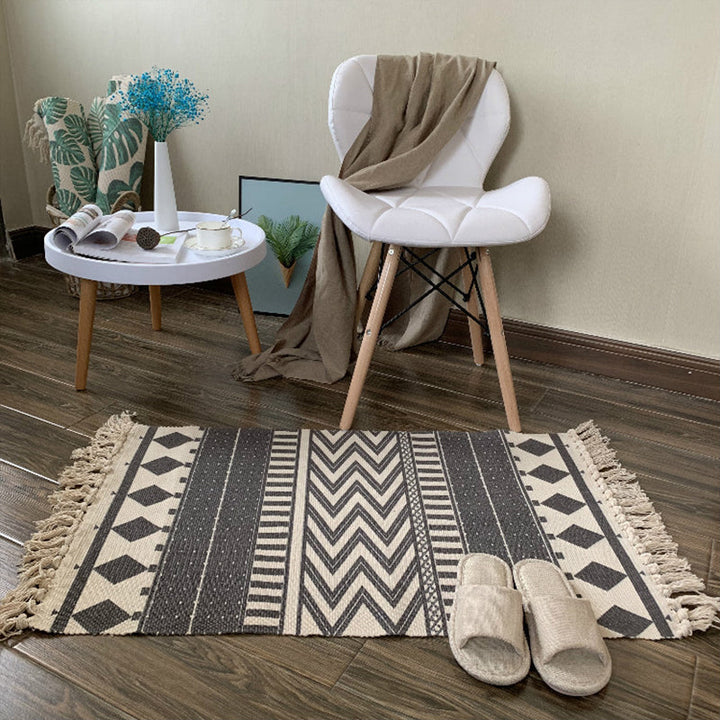 Lisslune | Casual Multicolored Western Rug Cotton Blend Geometric Light Rug Machine Washable Woven Rug with Fringes for Living Room