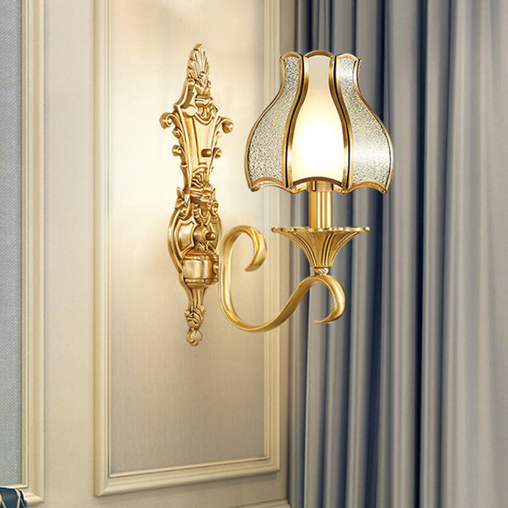 Skørter | Brass Bud Wall Mount Light Traditional Etched Glass Living Room Wall Lamp