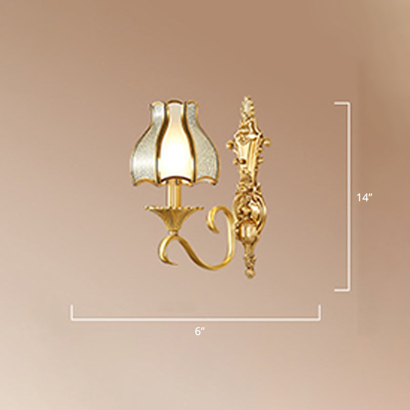 Skørter | Brass Bud Wall Mount Light Traditional Etched Glass Living Room Wall Lamp