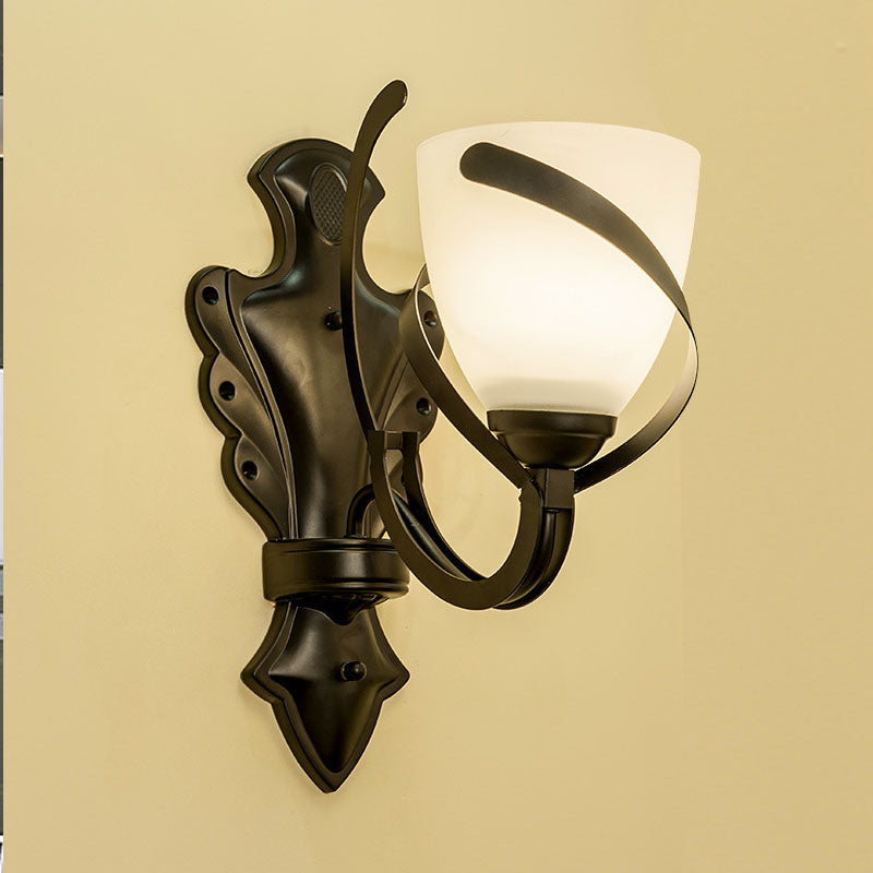 Skørter | White Glass Black Wall Lamp Dome 1/2-Light Vintage Wall Light Candle Holder with Curvy Arm for Porch