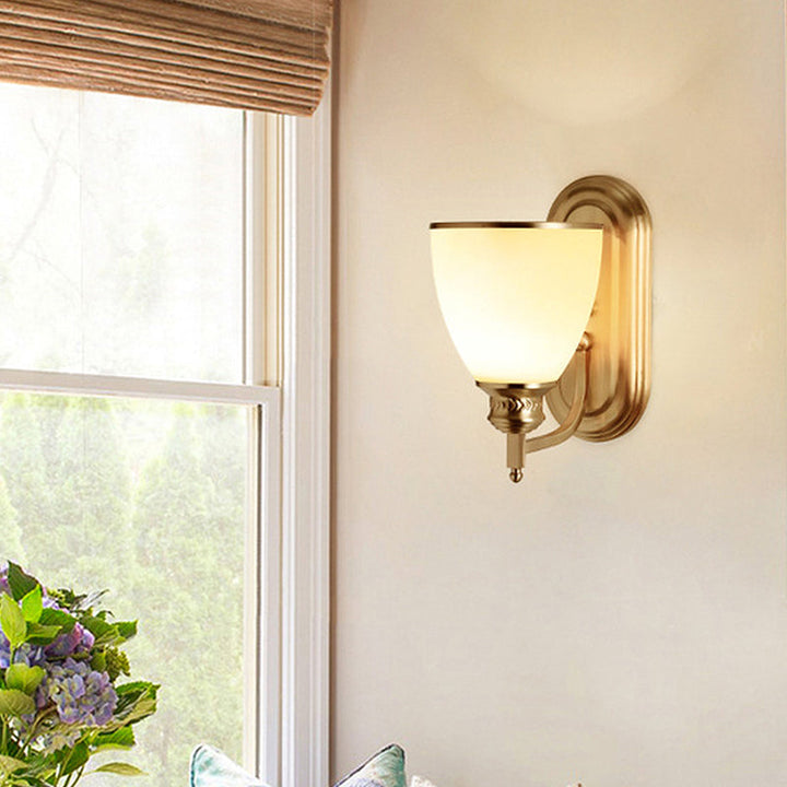 Skørter | Brass Wall Lamp Retro Milk Glass Shade 1-Light Hotel Wall Lamp with Curved Arm