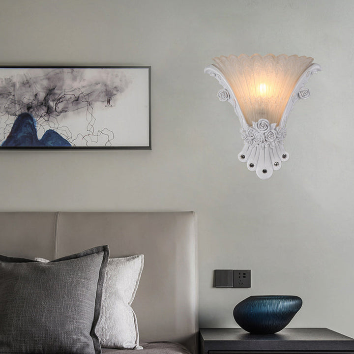 Skørter | Flower White Glass Wall Light Minimalist 1 Light Nightstand Wall Light with Silver/White/Apricot Resin Base