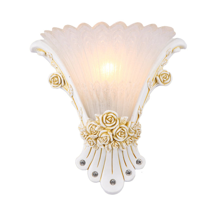 Skørter | Flower White Glass Wall Light Minimalist 1 Light Nightstand Wall Light with Silver/White/Apricot Resin Base