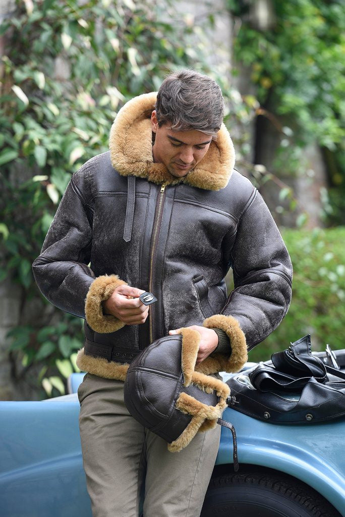Men's sheepskin jacket with luxurious synthetic fur collar and warming lining Lisslune