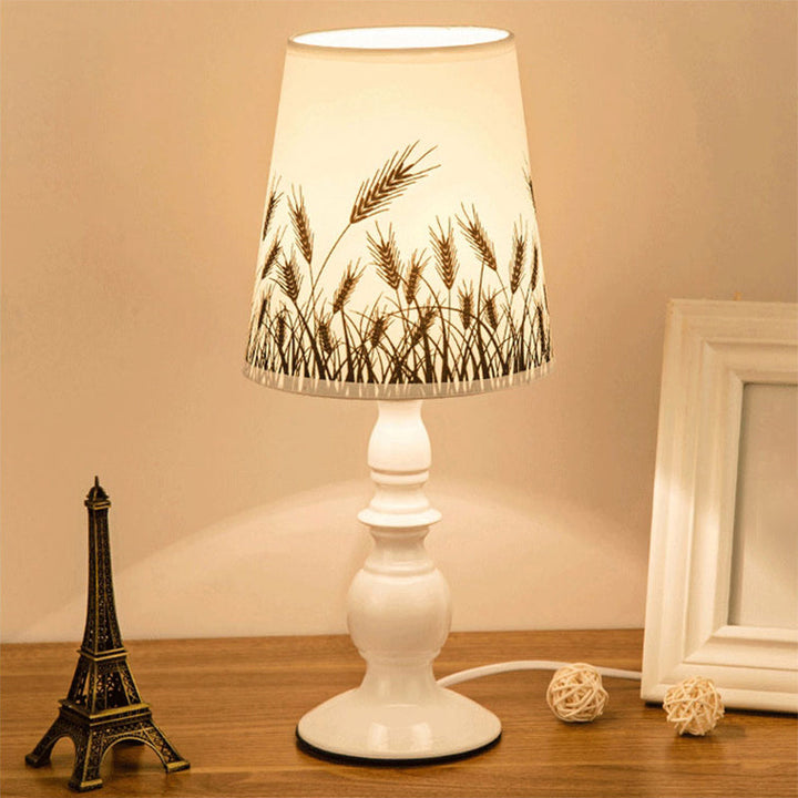 Lisslune | Lumivelle – Classic white table lamp