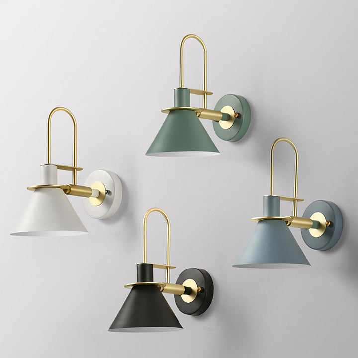 Skørter | Modern Metal Cone Wall Lamp 1-Bulb Wall Light Fixture with Arc Arm in Brass