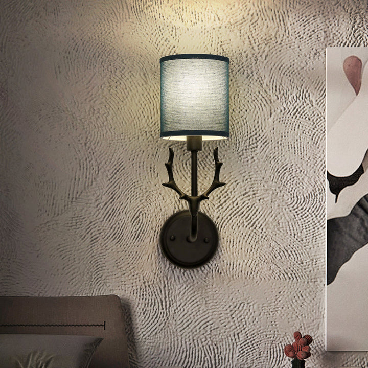 Skørter | Rustic Cylinder Wall Lamp 1 Lamp Resin and Fabric Wall Mounted Light in Black/White with Deer Antler Decoration