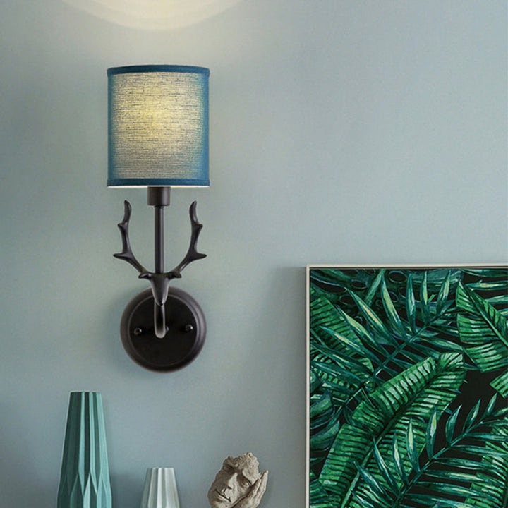Skørter | Rustic Cylinder Wall Lamp 1 Lamp Resin and Fabric Wall Mounted Light in Black/White with Deer Antler Decoration