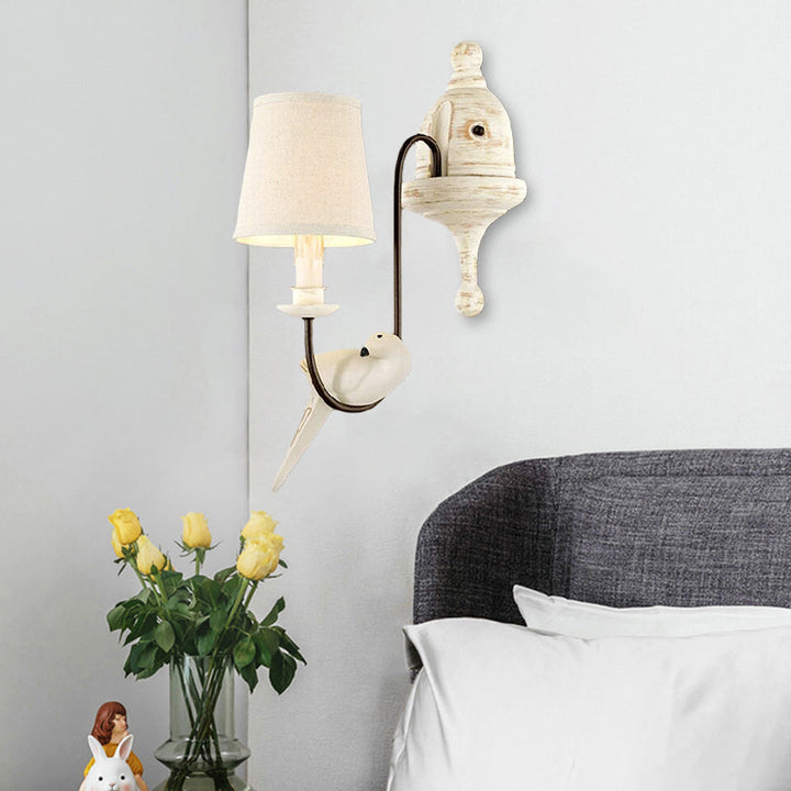 Skørter | Z tapered bedroom wall light country metal 1/2 light white wall lamp with bird accents