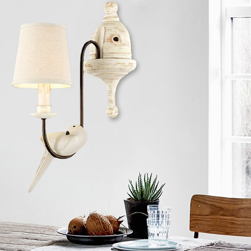 Skørter | Z tapered bedroom wall light country metal 1/2 light white wall lamp with bird accents