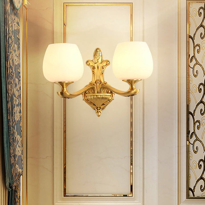 Skørter | Cone-shaped ivory-colored glass wall lamp vintage 1/2-bowl bedroom wall lighting fixture in gold