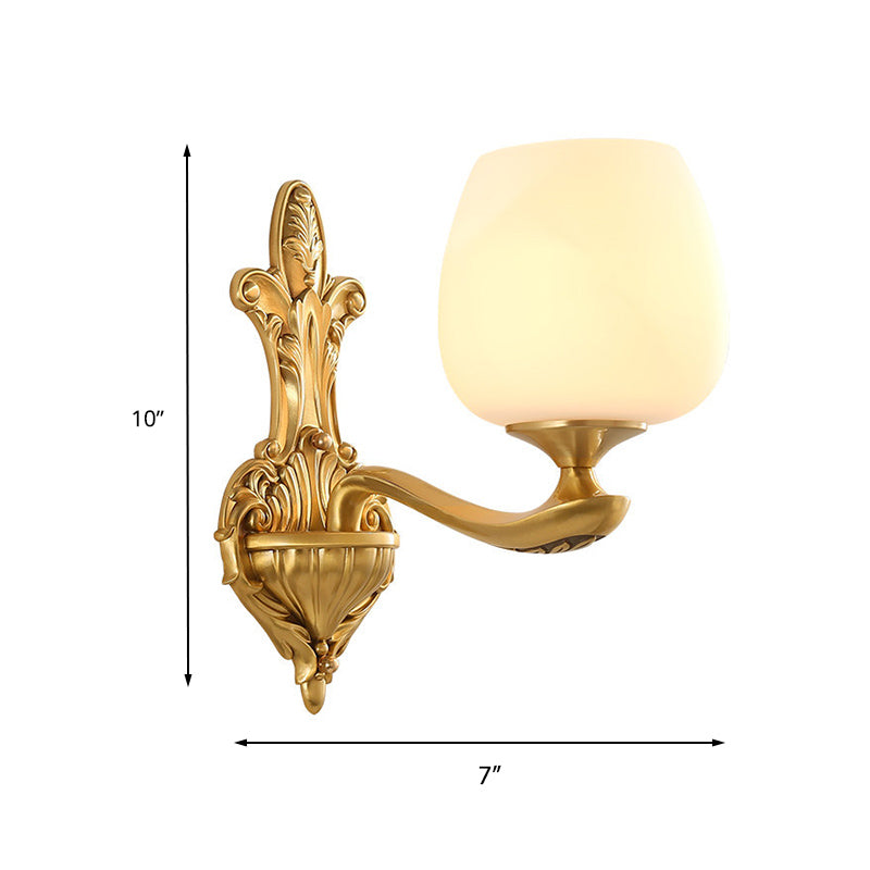 Skørter | Cone-shaped ivory-colored glass wall lamp vintage 1/2-bowl bedroom wall lighting fixture in gold