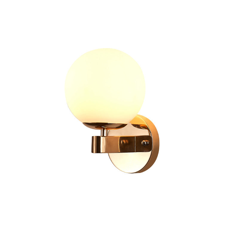 Skørter | Single bulb wall light with spherical opaline glass vintage style bedroom wall light in chrome/gold