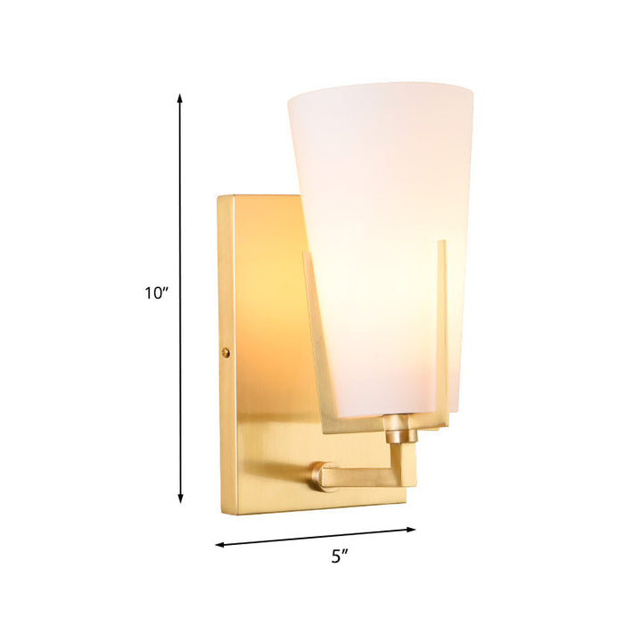 Skørter | 1-Light Cone-Shaped Wall Lamp Retro Brass Satin Glass Wall Lamp with Square Back Plate for the Bedroom