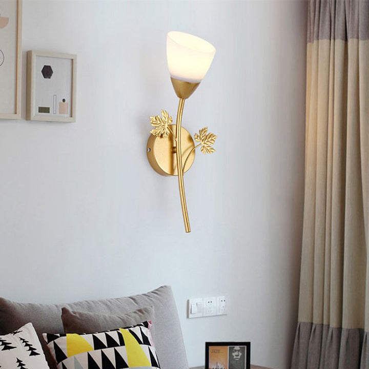 Skørter | Frosted Glass Bowl Sconce Contemporary 1/2-Light Hallway Wall Mounted Light with Leaf-Shaped Decoration in Black/Gold