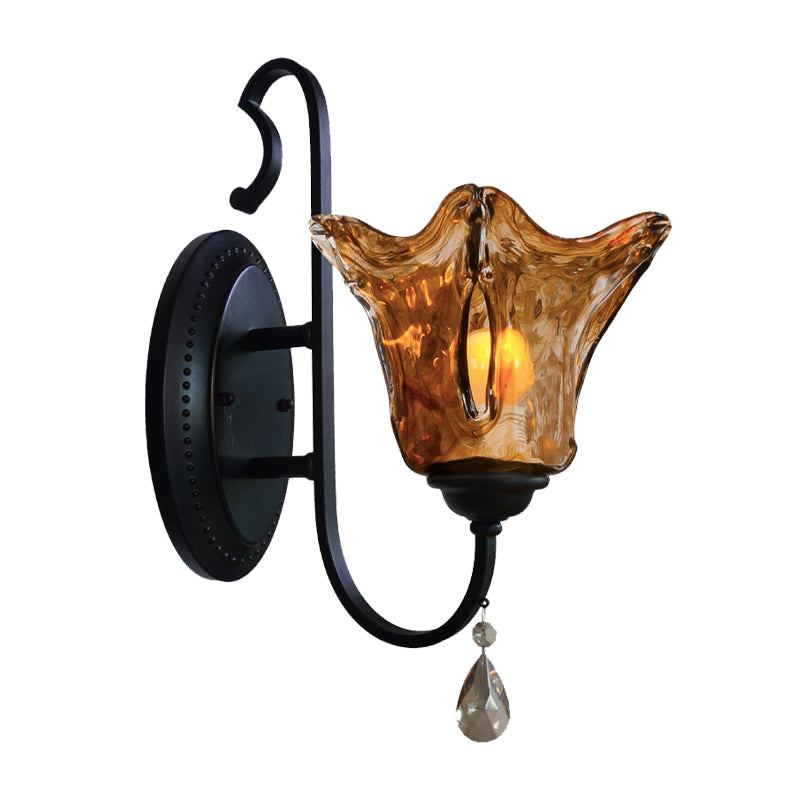 Skørter | Single-Head Wall Light with Flower Glass Shade Modern Living Room Wall Light in Tan