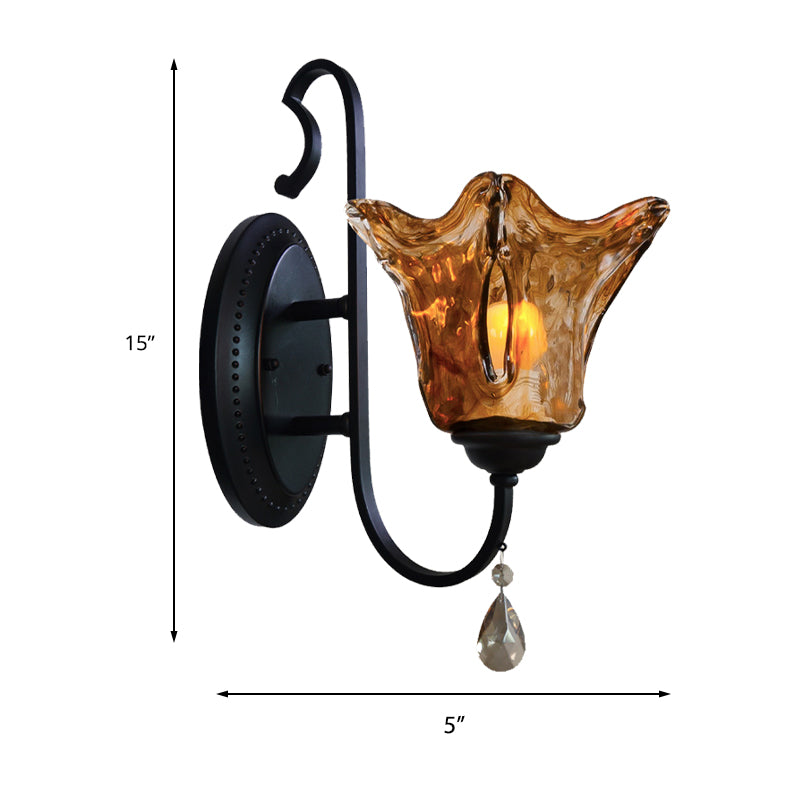 Skørter | Single-Head Wall Light with Flower Glass Shade Modern Living Room Wall Light in Tan