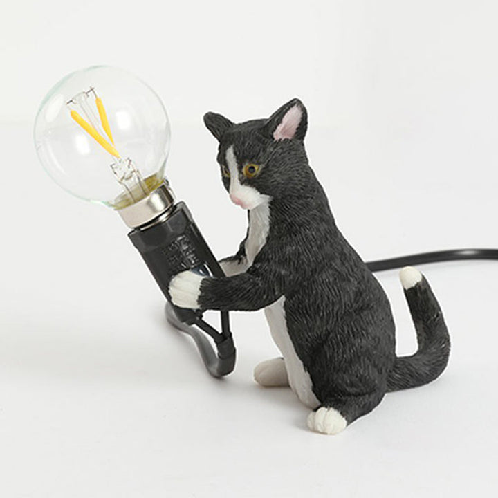 Lisslune | Kitten Nightstand Lamp Decorative Resin 1 Bulb Kids Room Nightstand Lamp