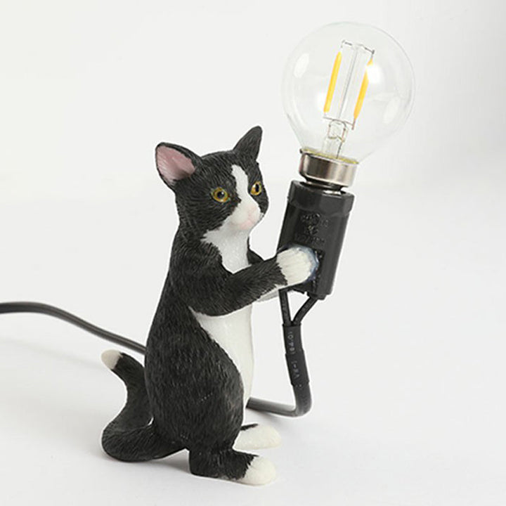 Lisslune | Kitten Nightstand Lamp Decorative Resin 1 Bulb Kids Room Nightstand Lamp