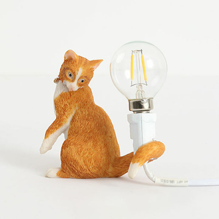 Lisslune | Kitten Nightstand Lamp Decorative Resin 1 Bulb Kids Room Nightstand Lamp