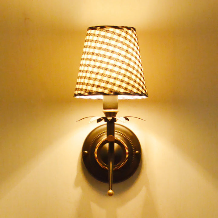 Skørter | Blue Single-Head Wall-Mounted Light Traditional Metal Cone Wall Light with Grid Fabric Shade