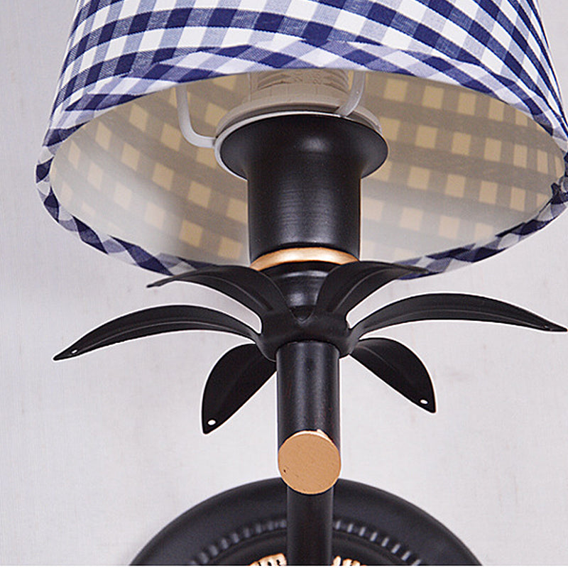 Skørter | Blue Single-Head Wall-Mounted Light Traditional Metal Cone Wall Light with Grid Fabric Shade