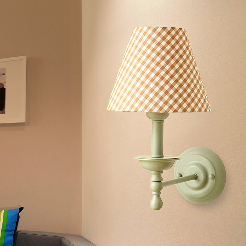 Skørter | 1 Bulb Cone Wall Lamp Vintage Style Red/Yellow/Blue Fabric Shade Wall Lighting for Dining Room