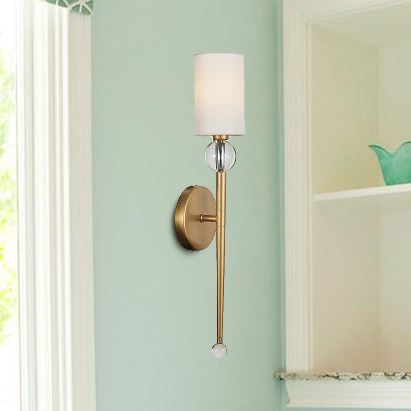 Skørter | Fabric cylindrical wall-mounted light modern 1 bulb living room wall lamp with clear crystal accent in gold