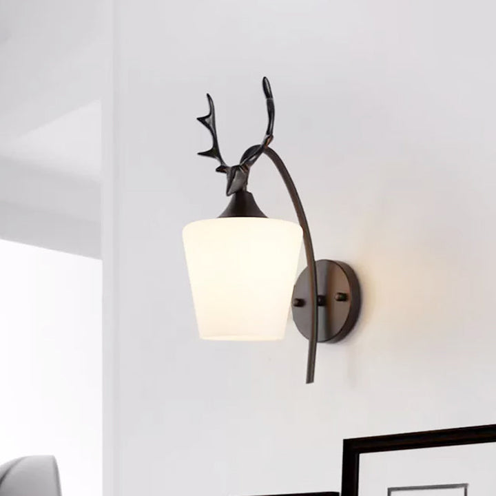 Skørter | 1 Metal Wall Light Rustic Black/Gold Deer Living Room Wall Lamp with Frosted Glass Shade