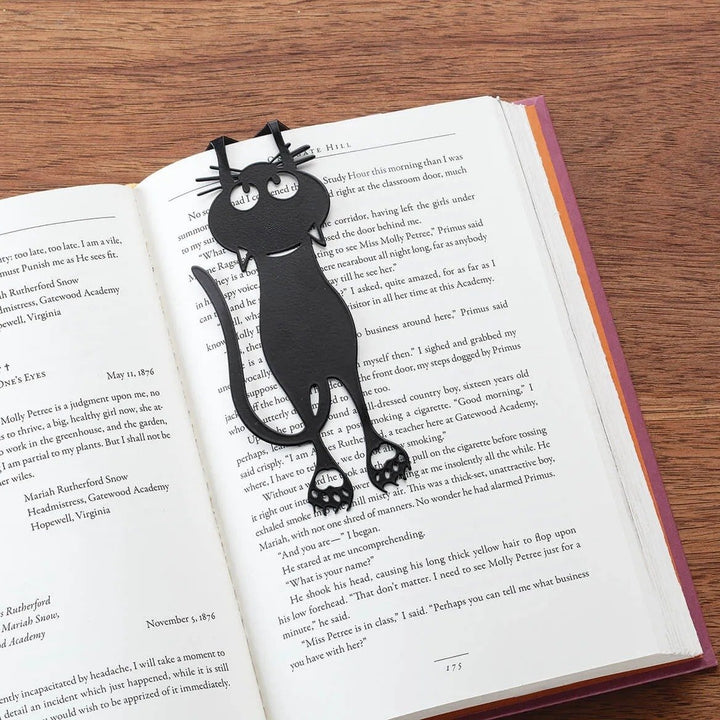 Lisslune | Curious Cat Bookmark- Locate Reading Progress With Cute Cat Paws