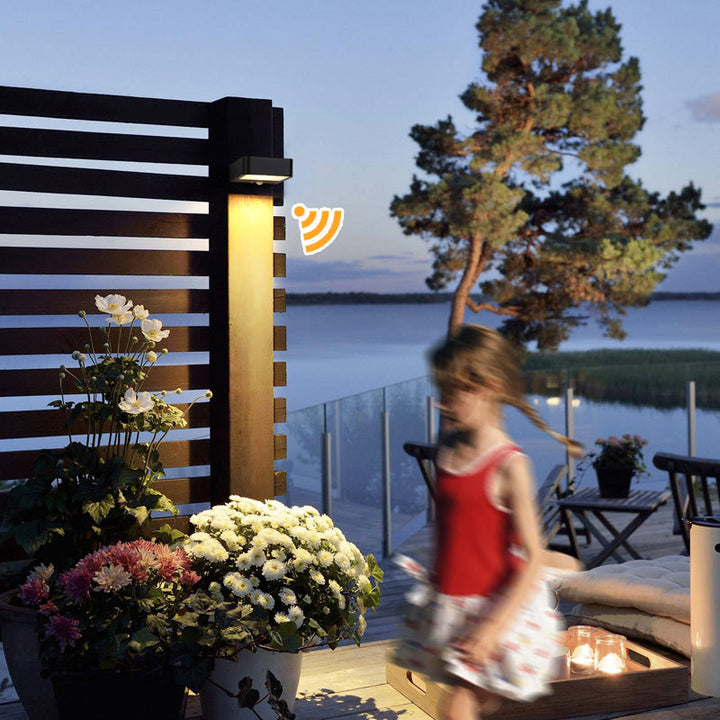 Skørter | Metal Rectangular Sun Wall Lamp Simplicity LED Black Wall Lamp for Patio