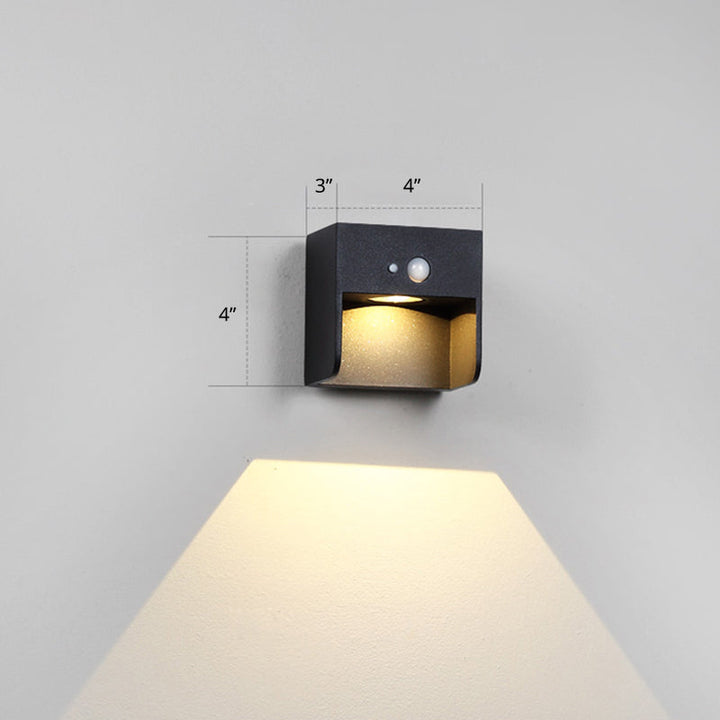 Skørter | Box Solar Wall Lamp Simple Style Metal Black Finish Wall Mount Lighting for Path