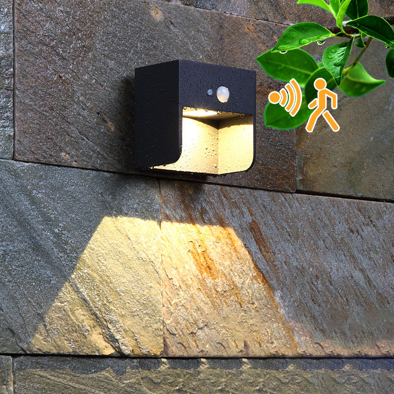 Skørter | Box Solar Wall Lamp Simple Style Metal Black Finish Wall Mount Lighting for Path