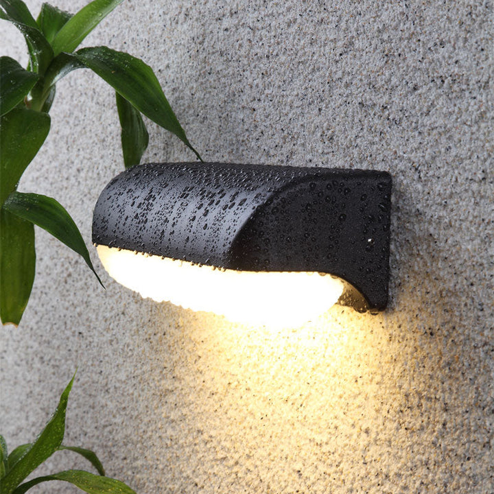 Lisslune | Capsule-lit Acrylic LED Wall Lamp Minimalism Black Finish Wall Lamp for Garden