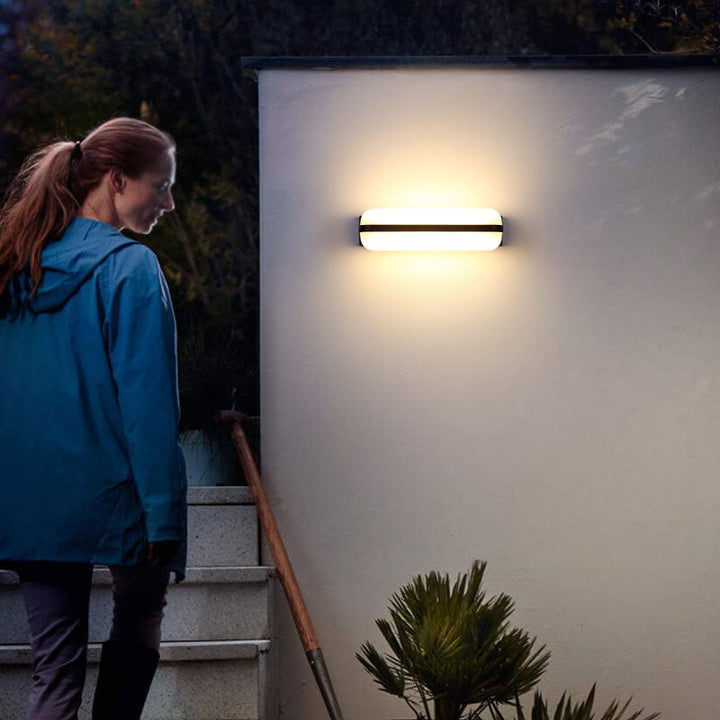 Lisslune | Capsule-lit Acrylic LED Wall Lamp Minimalism Black Finish Wall Lamp for Garden