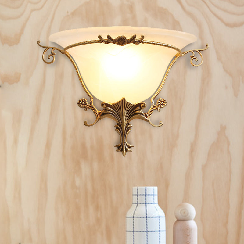Skørter | Trumpet Flare Wall Light Traditional Milk Glass 1 Bulb Brass Wall Mounted Lamp with Grape Decoration