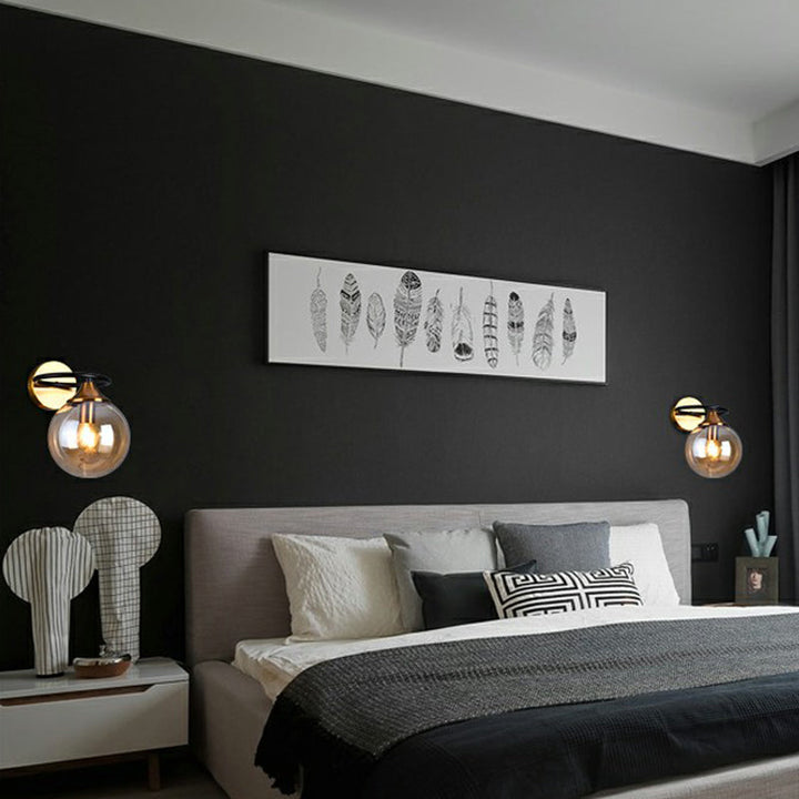 Skørter | Postmodern Style Ball Wall Light Fixture Glass 1-Light Bedroom Wall Lamp in Brass
