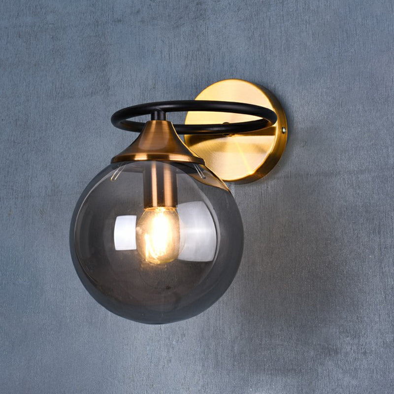 Skørter | Postmodern Style Ball Wall Light Fixture Glass 1-Light Bedroom Wall Lamp in Brass
