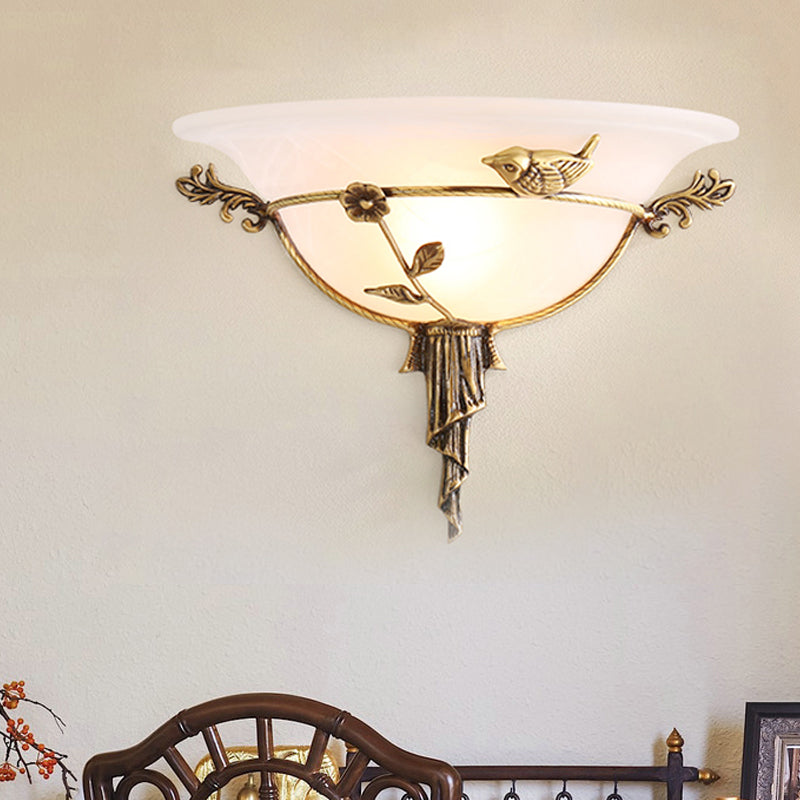 Skørter | 1 Bulb Width Flare Wall Lamp Traditional White/Yellow Glass Wall Light with Flower Decor Left/Right