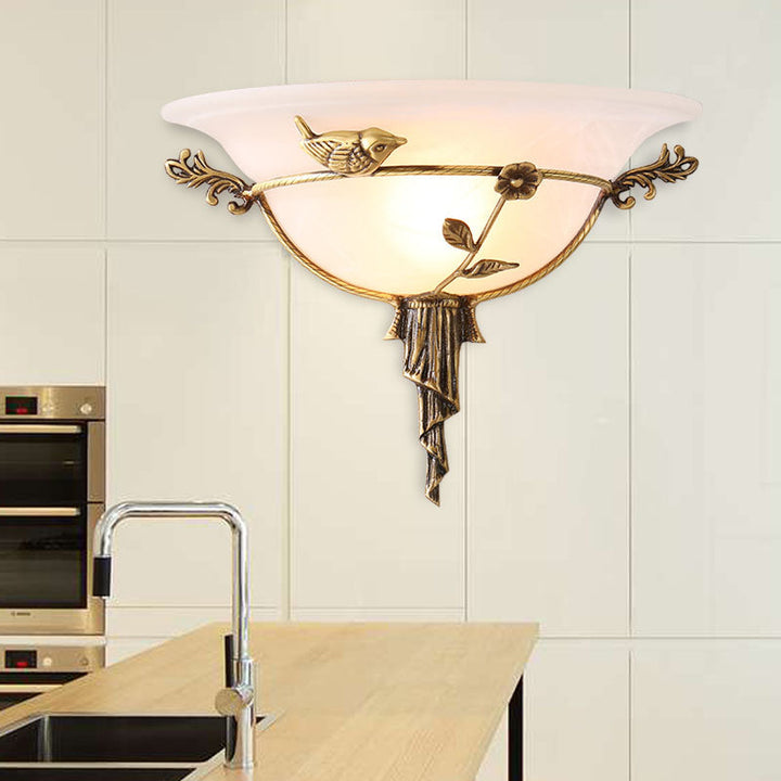 Skørter | 1 Bulb Width Flare Wall Lamp Traditional White/Yellow Glass Wall Light with Flower Decor Left/Right
