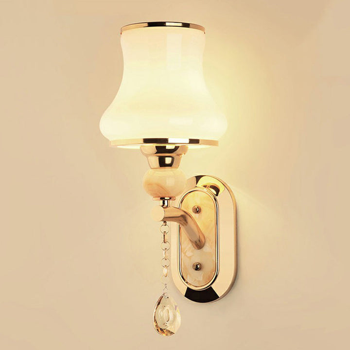 Skørter | Simple Tapered Wall Mounted Lighting Single Matte White Glass Wall Lamp in Gold