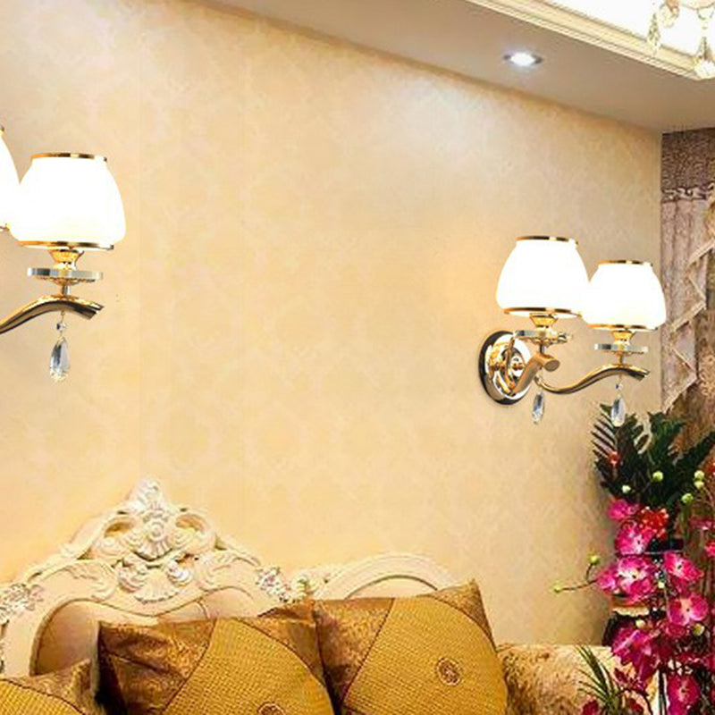 Skørter | Wall lamp Lighting Vintage Living Room Wall Mount Light with Tapse White Glass Shade in Gold